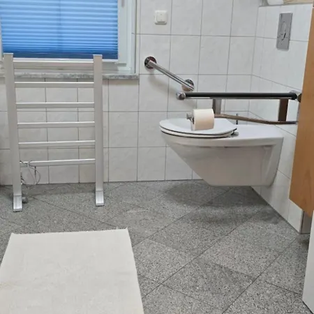Privatunterkunft Resi's Mit Bad Und Terrasse Mistelgau